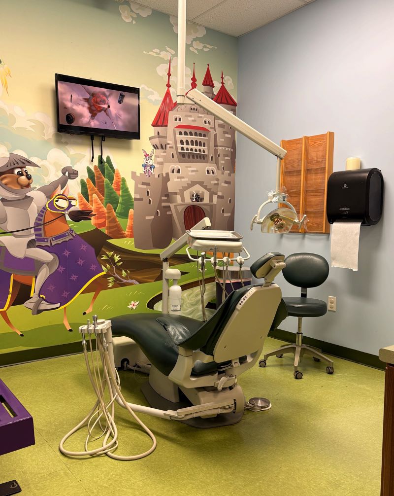 Castle-themed treatment room at Smile Magic in Grand Prairie
